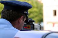 Mundurowi emeryci przed 40-tką: pół życia na koszt podatnika
