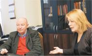 – Statystyki nie odzwierciedlają nawet drobnej części problemu, jakim są bankructwa firm – mówi prof. Elżbieta Mączyńska. – W Polsce mamy niedorozwój infrastruktury upadłości: niewydolne sądy, wysokie koszty postępowań i brak systemu badań zjawiska – dodaje prof. Andrzej Herman Fot. Marek Matusiak
