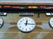 Polska Grupa Energetyczna (PGE) liczy, że pierwotna oferta publiczna jej spółki zależnej PGE Energia Odnawialna, złożona wyłącznie z akcji nowej emisji, odbędzie się pod koniec tego roku, wynika z poniedziałkowej wypowiedzi prezesa PGE Tomasza Zadrogi
