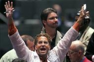 Sieci detaliczne i Chiny dźwignęły Wall Street